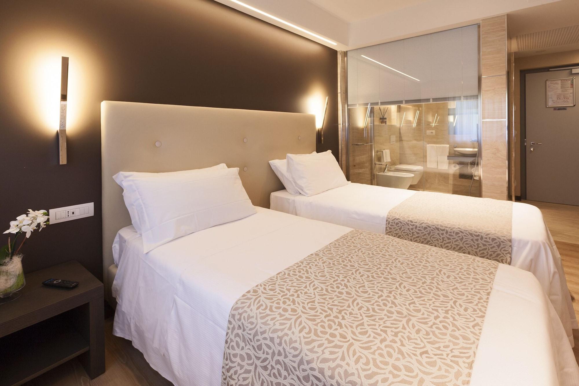 Hotel King, By R Collection Hotels Varedo Exterior foto